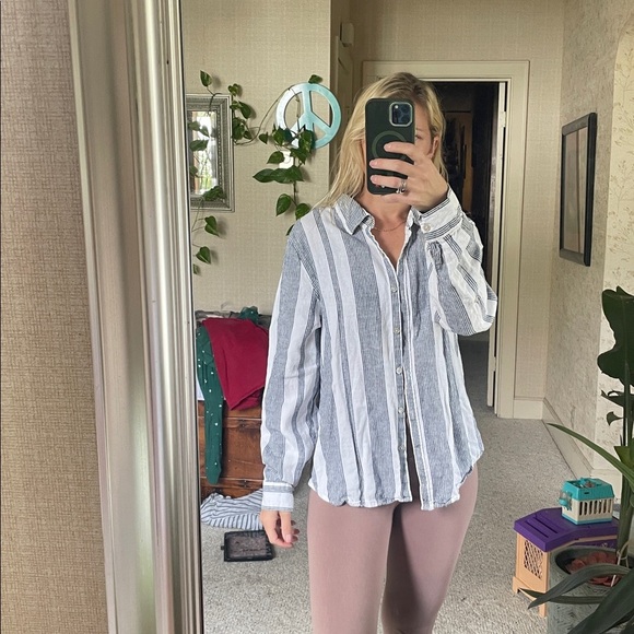 Orvis Coastal Blue and White Striped Linen Button Down Shirt - Picture 6 of 13